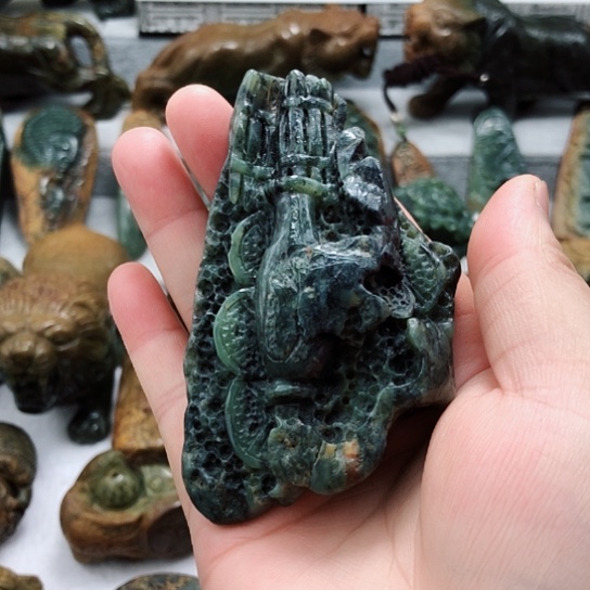 岫岩河磨玉（透闪石质玉）把件未镶嵌