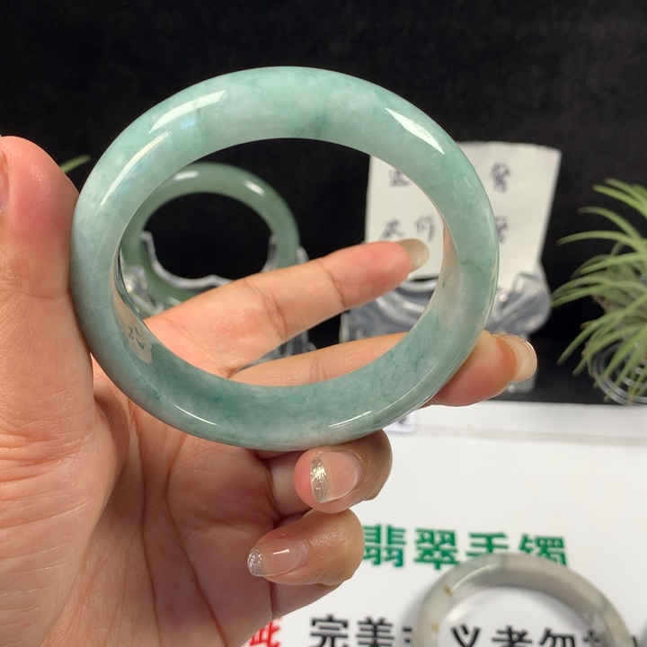 未镶嵌手镯翡翠47