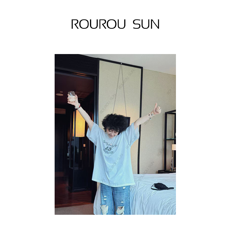 26716宽松型印花T恤休闲女轻奢重工上衣欧美风