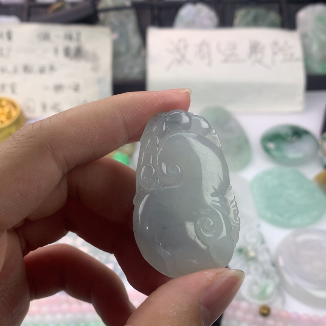 翡翠颈饰未镶嵌一