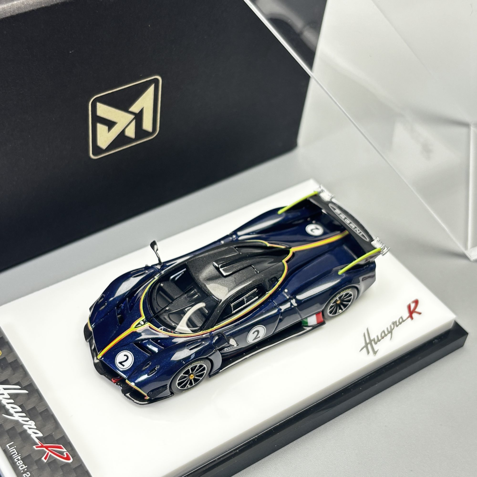 DMY 1:64 帕加尼 花雅 Huayra R 蓝碳 金属灰 树脂车模