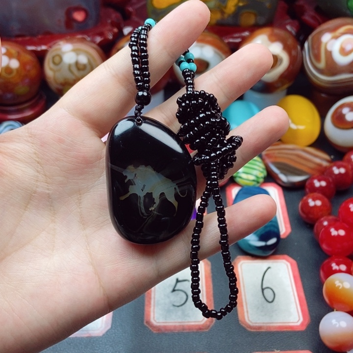 玛瑙/玉髓未镶嵌颈饰