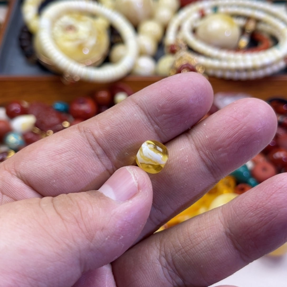 琥珀未镶嵌珠宝奇石135