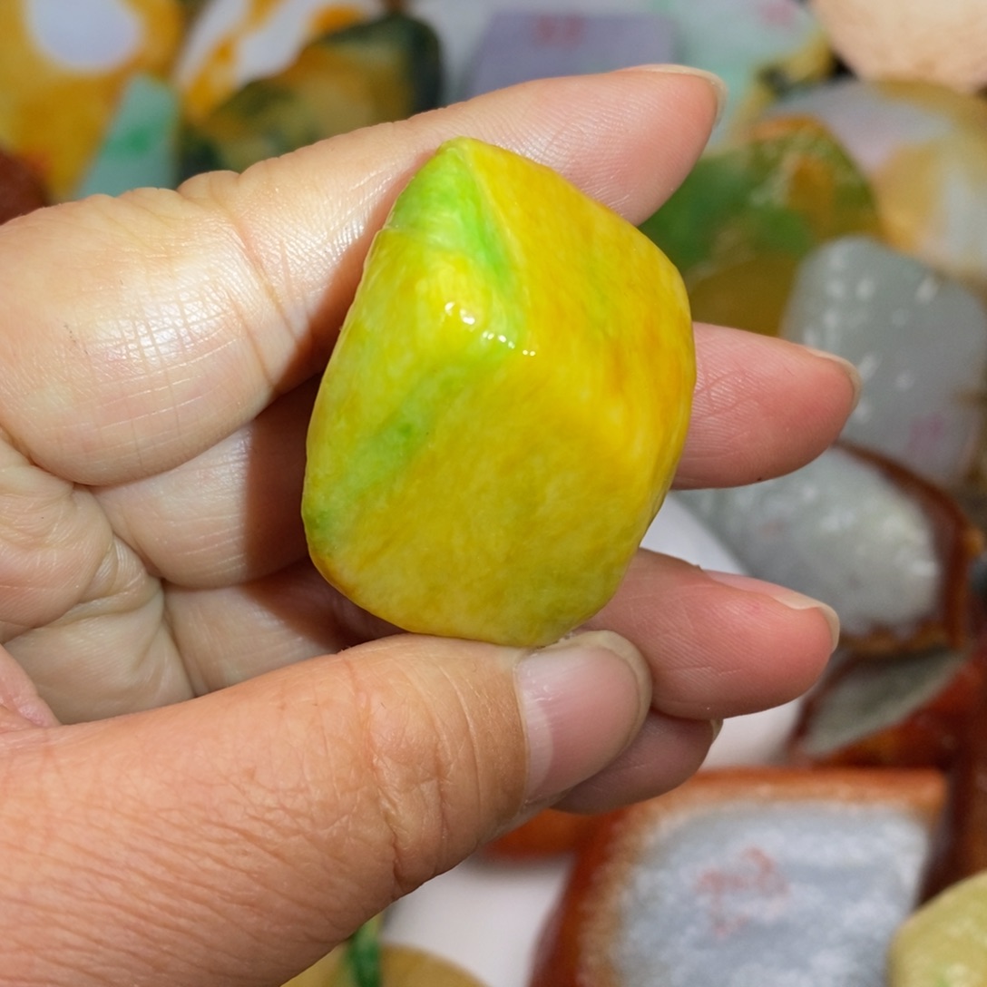 翡翠未镶嵌挂件缅甸的