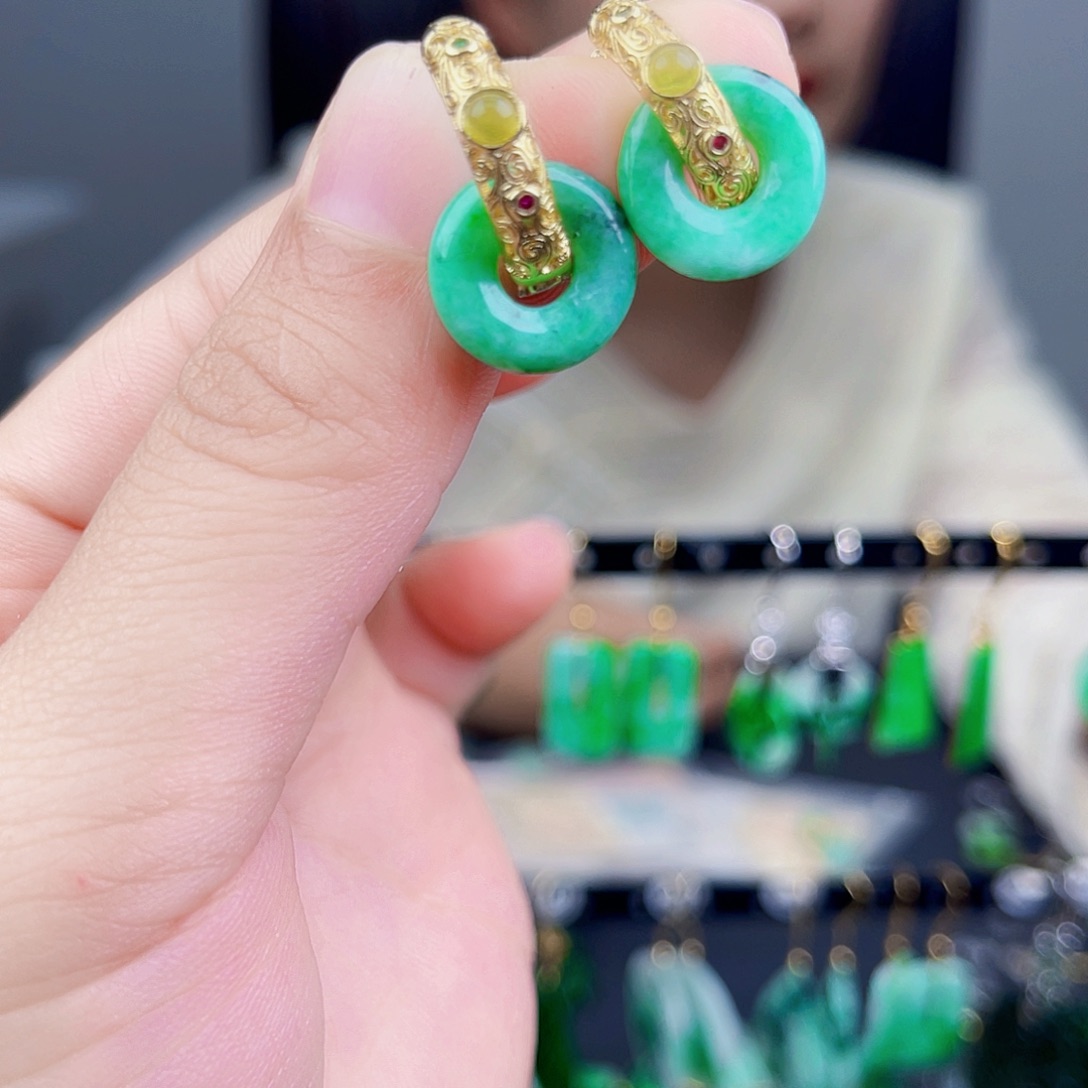 翡翠未镶嵌耳饰饰品