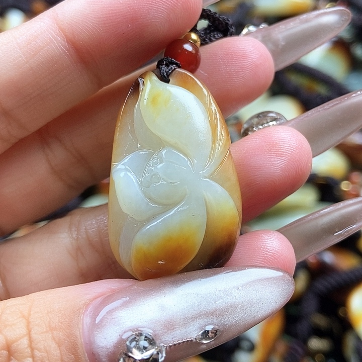 和田玉颈饰未镶嵌