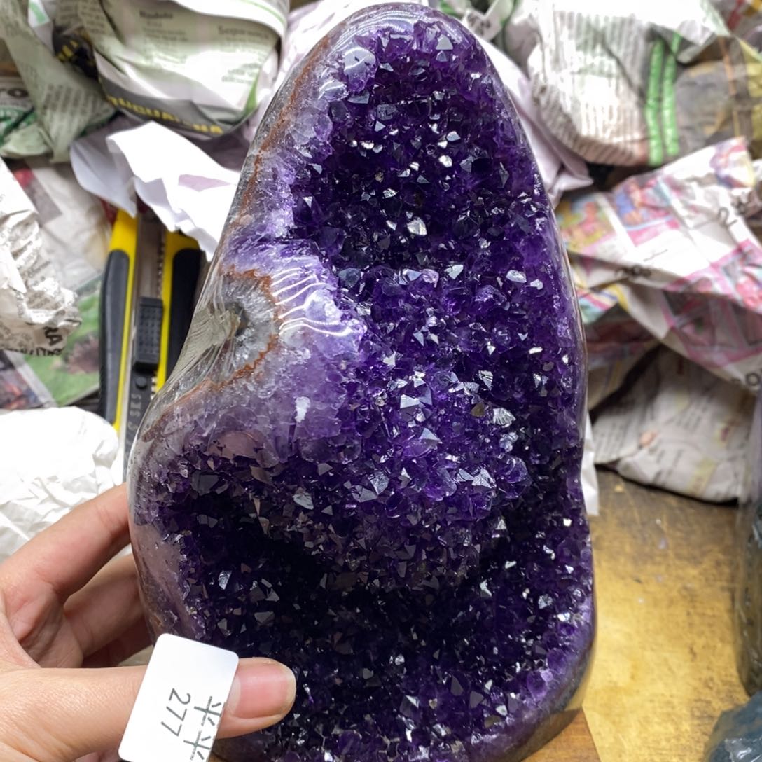 紫晶乌拉圭未镶嵌