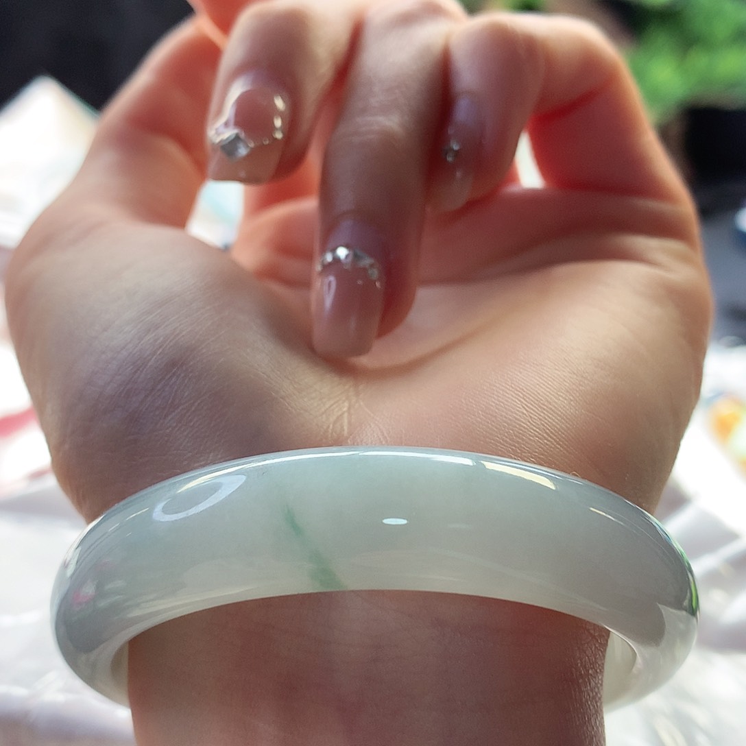 翡翠手镯未镶嵌天然翡翠53-54晴水飘绿花