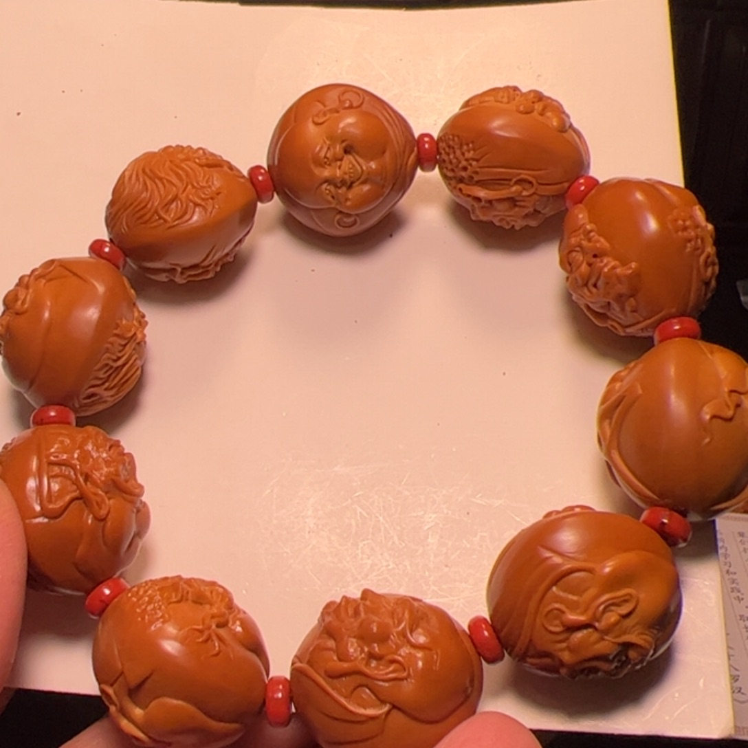 用***龙手串橄榄核十八罗汉