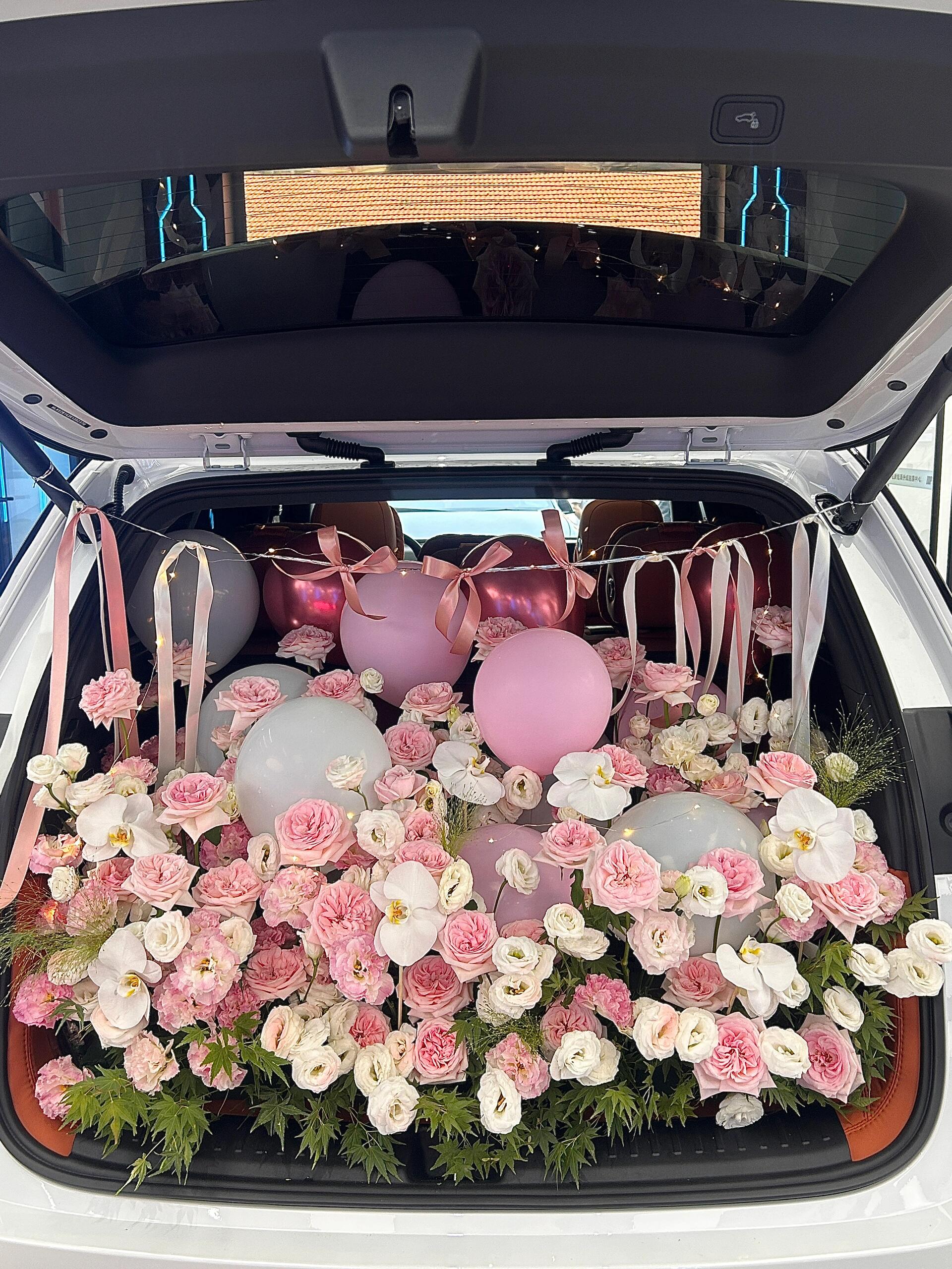 汽车后备箱/鲜花布置/浪漫惊喜/生日惊喜/求婚表白