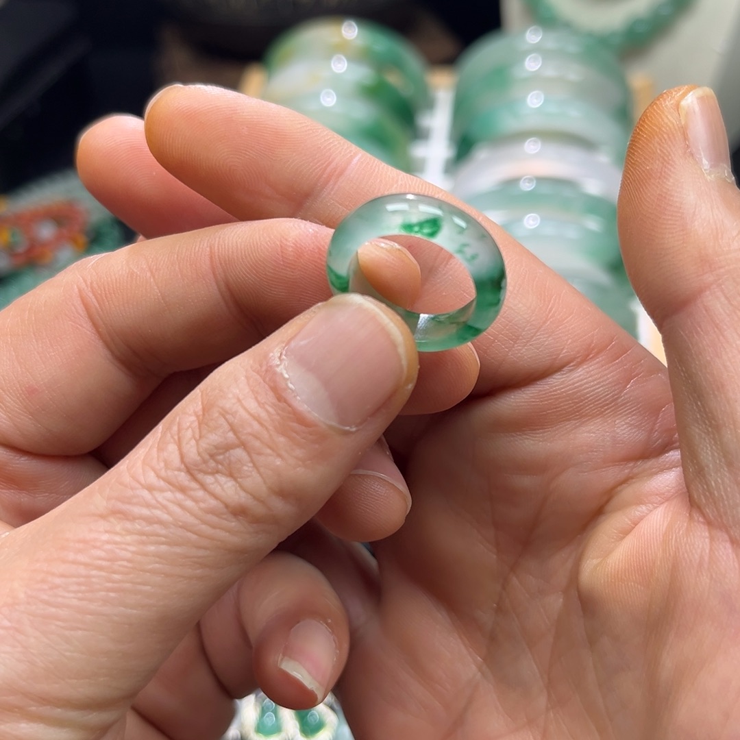 石英质玉未镶嵌手镯15