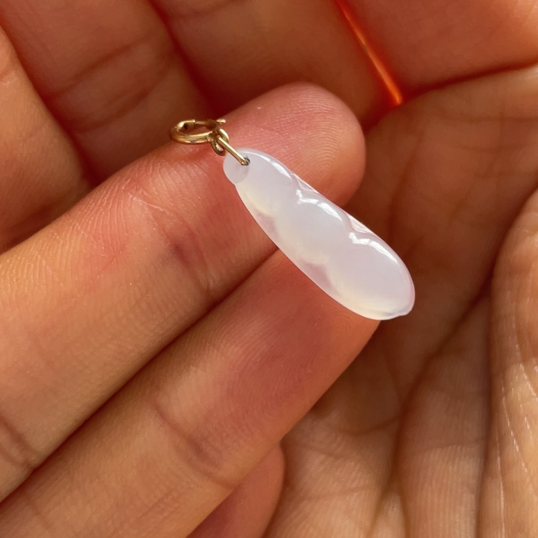 翡翠颈饰未镶嵌福豆