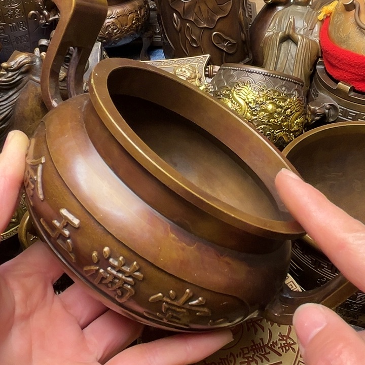 精美铜器批发档口