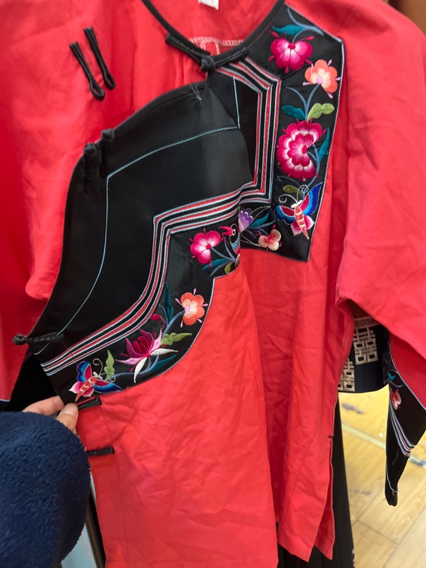 湘西苗族民族刺绣中国风