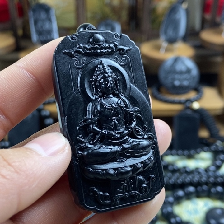 和田玉（墨玉）未镶嵌颈饰观音微瑕包容