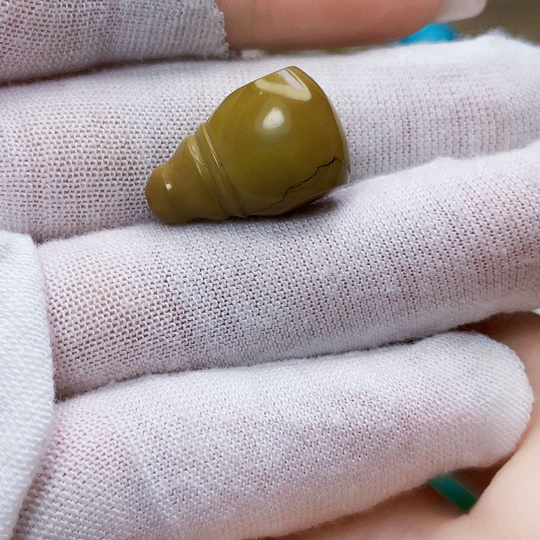 绿松石未镶嵌饰品