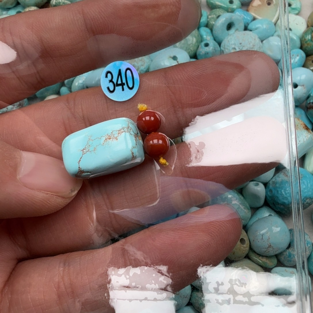 沫****南红玛瑙未镶嵌珠宝奇石