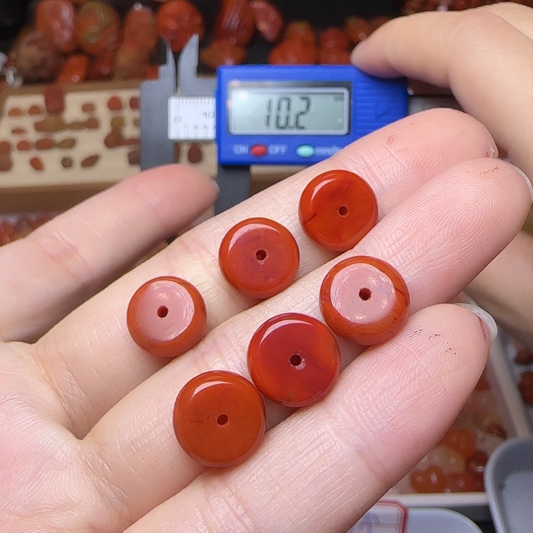 南红玛瑙未镶嵌颈饰