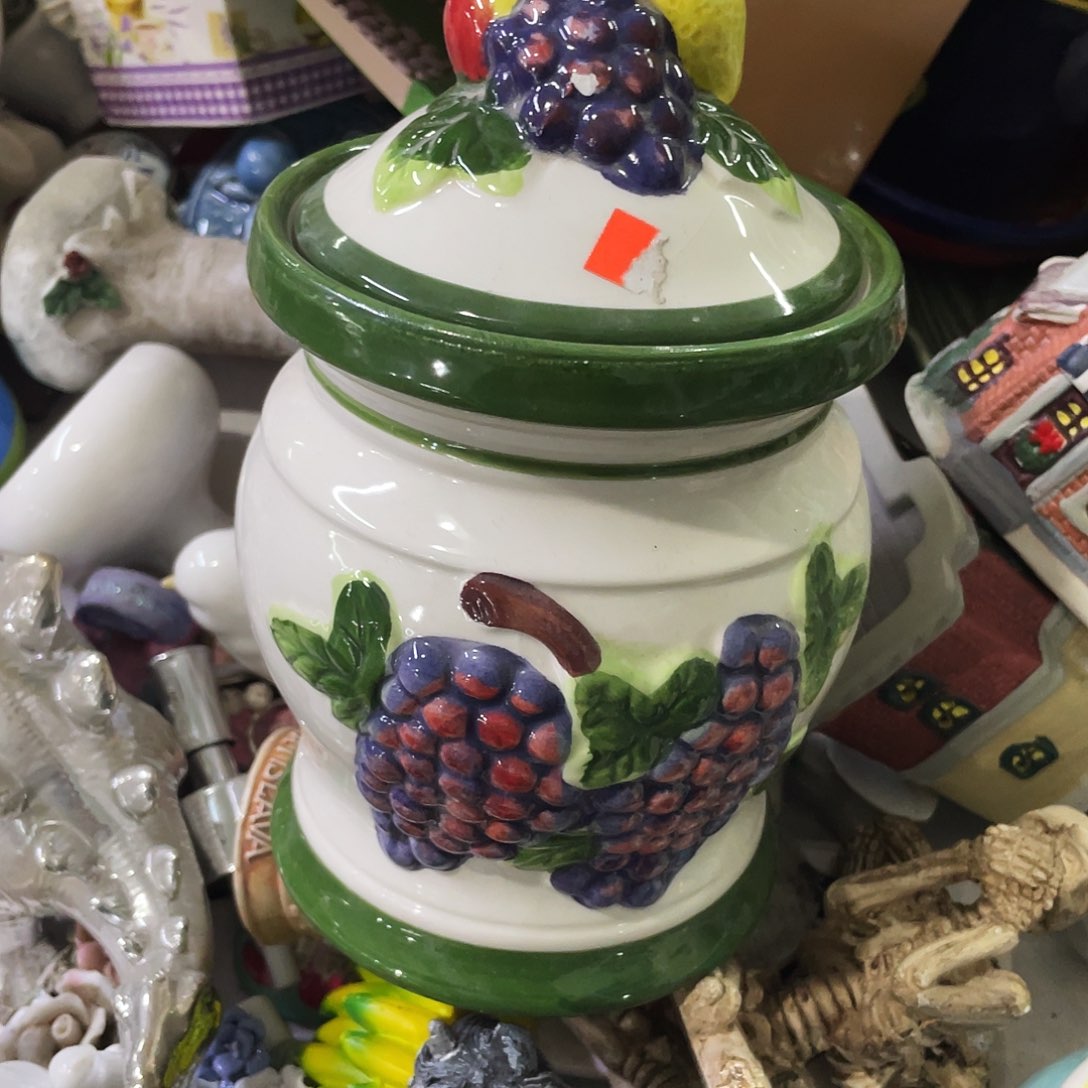 摆件  磕碰。  封釉。