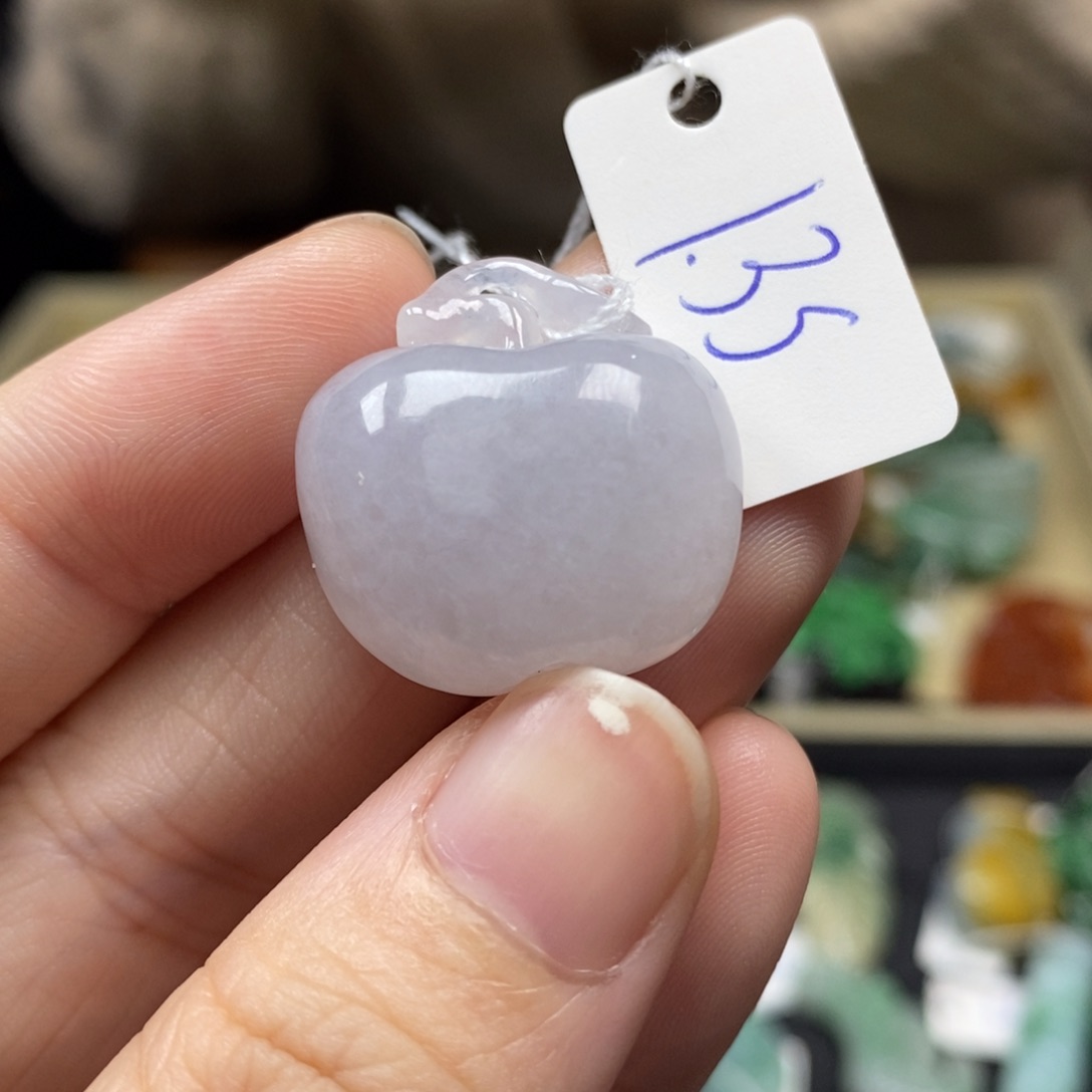 翡翠颈饰未镶嵌苹果