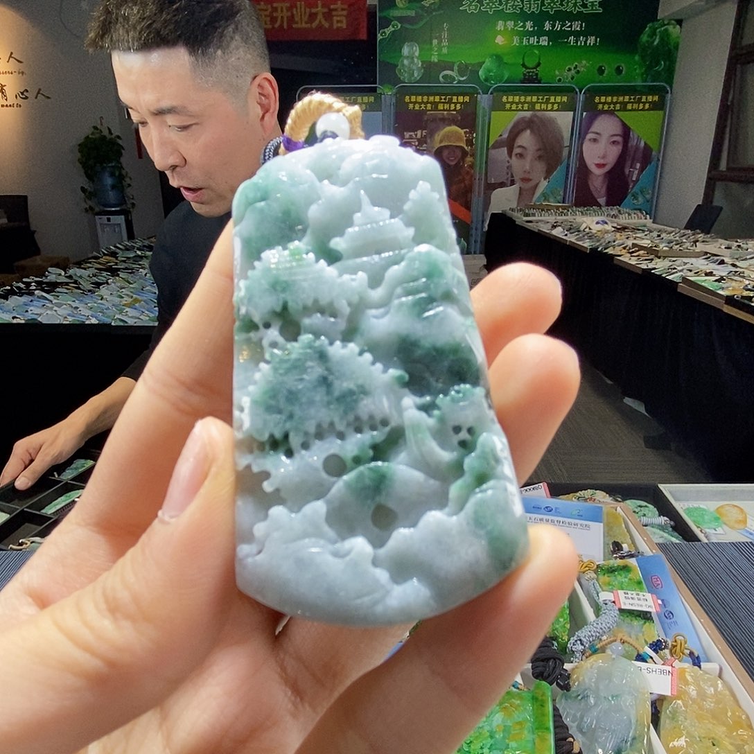 颈饰未镶嵌翡翠翡翠