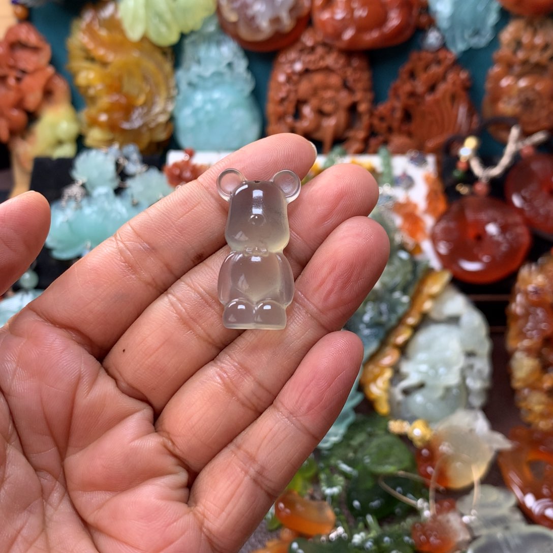 蛇纹石玉挂坠未镶嵌