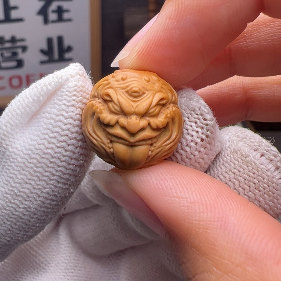 文玩核桃把件16左右尺寸舔僧全品有正常封口线