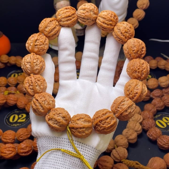 肖***宇文玩核桃手串蚂蚁纹