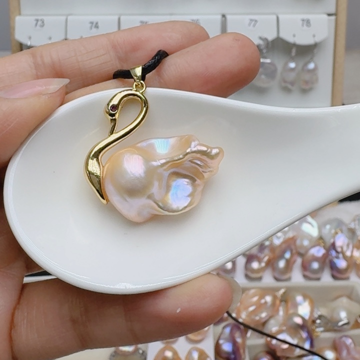 颈饰未镶嵌淡水珍珠