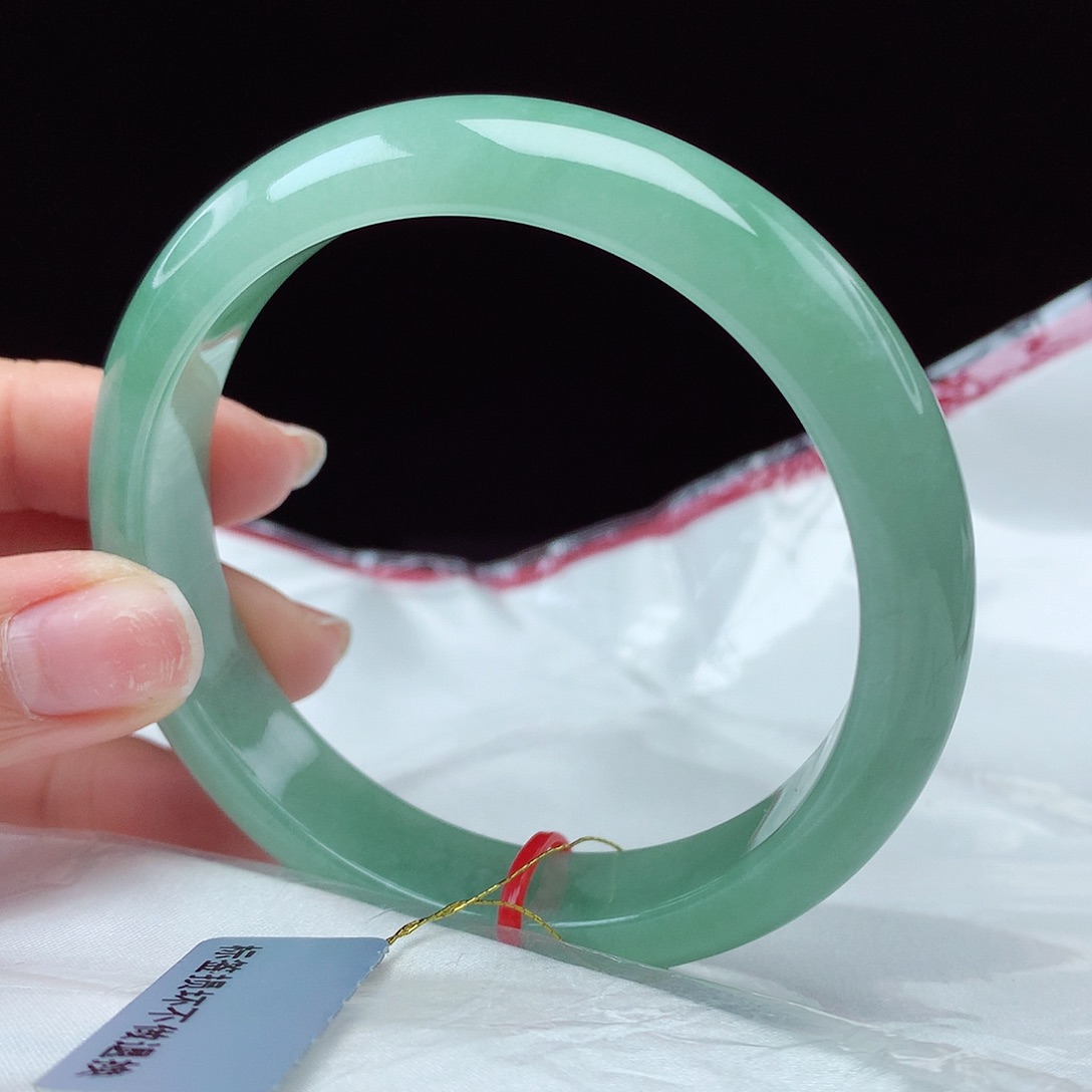 翡翠手镯未镶嵌0****058圈4121