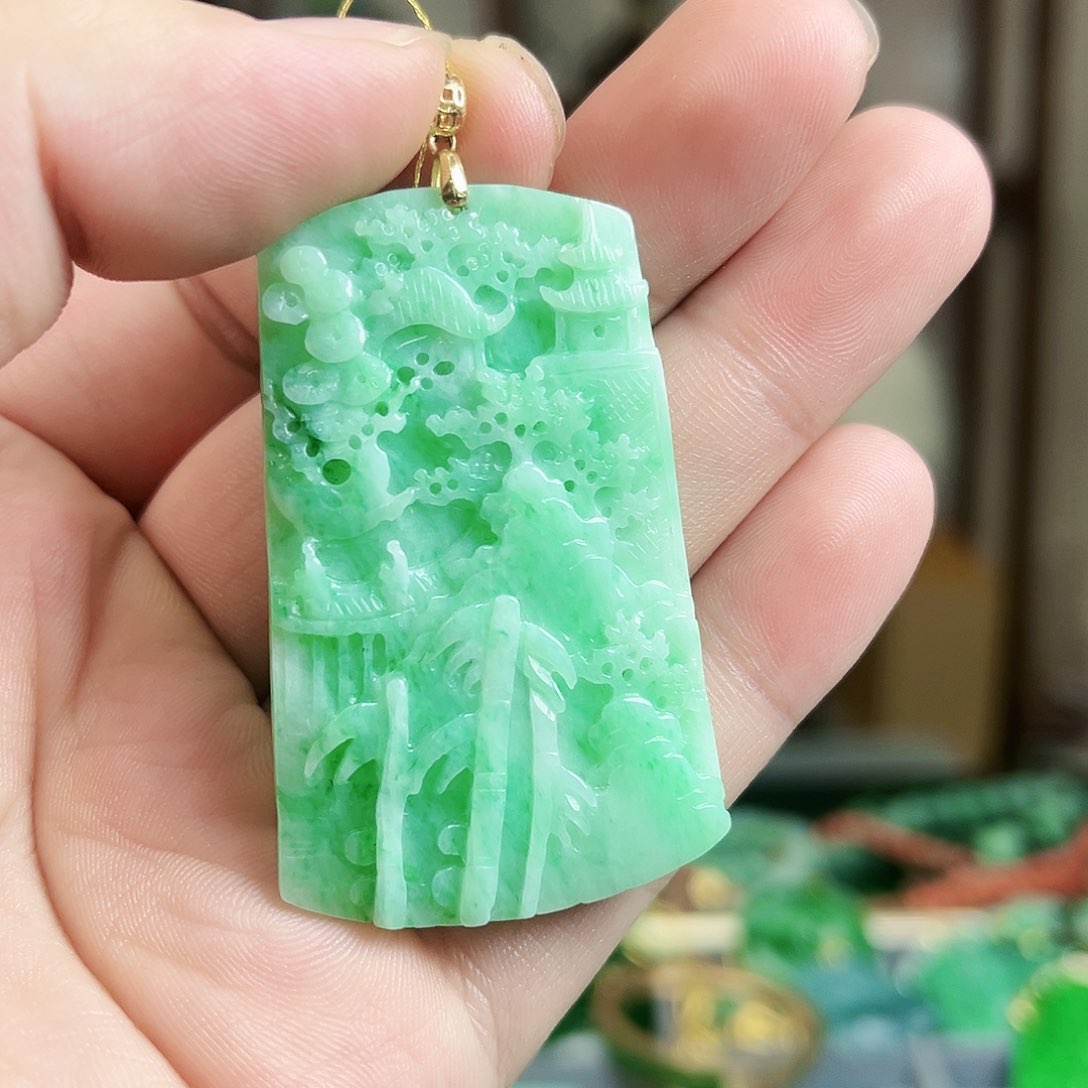 翡翠颈饰18K金镶嵌吊坠