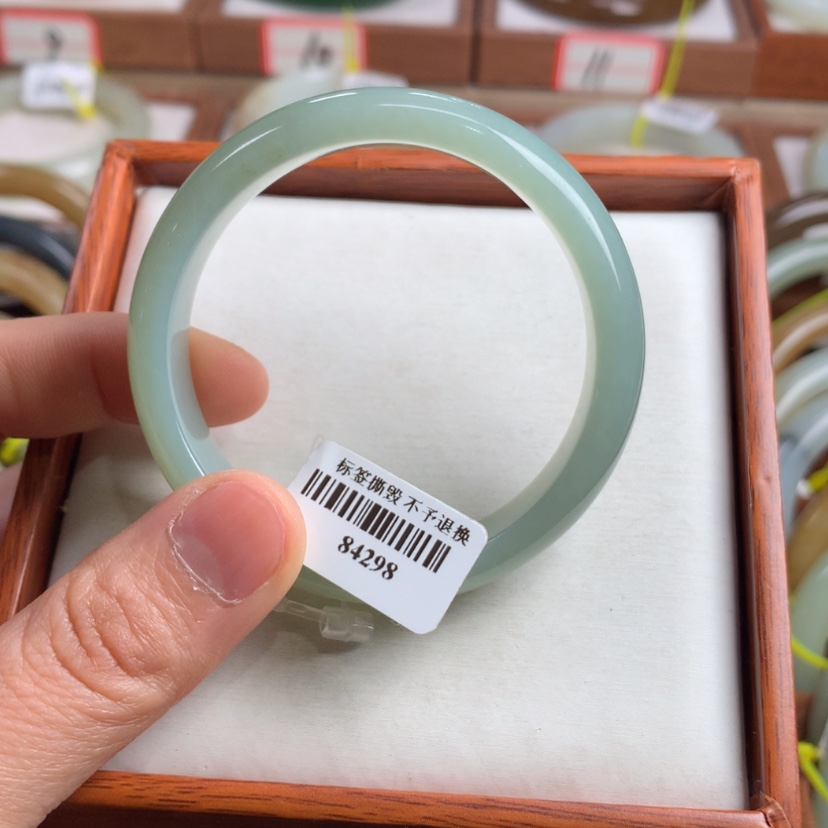 【闪购商品】和田玉手镯未镶嵌51.5