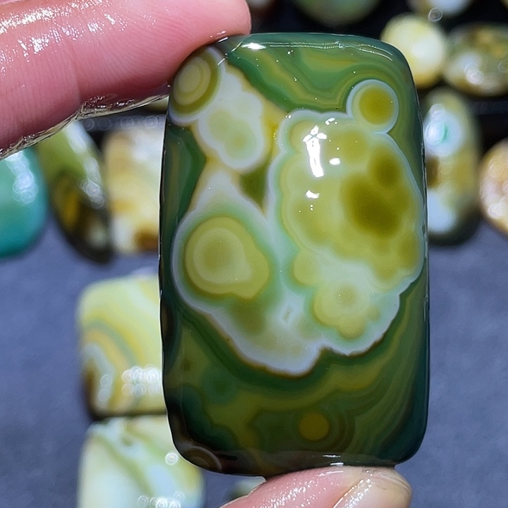 S***.玛瑙/玉髓未镶嵌珠宝奇石