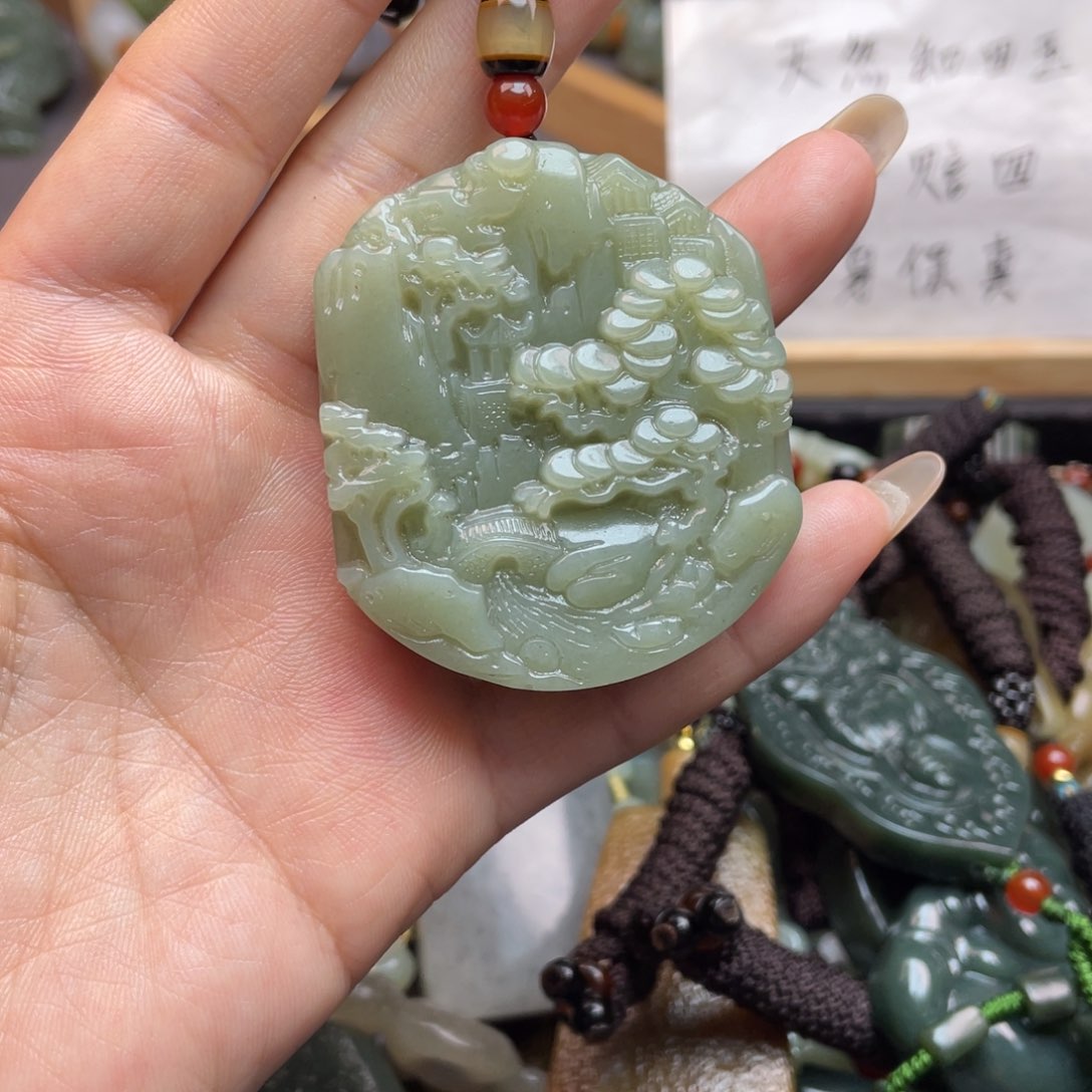 和田玉颈饰未镶嵌