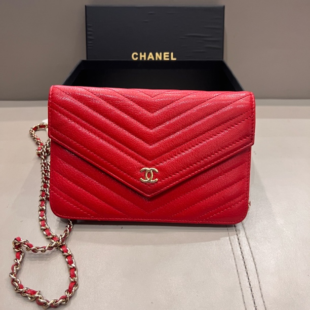 99新 Chanel/香奈儿 V纹红色金扣 woc链条单肩斜挎包 27开