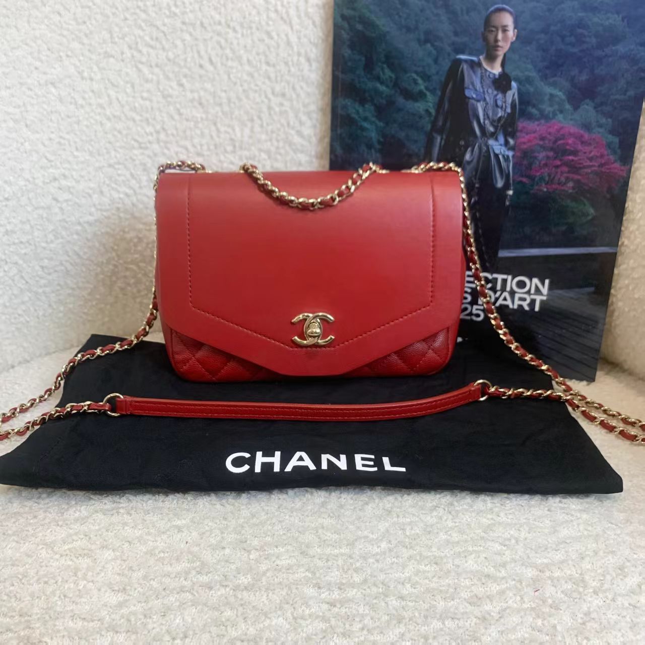 99新 Chanel/香奈儿 壹臻/红金羊邮差包 28开 72708364