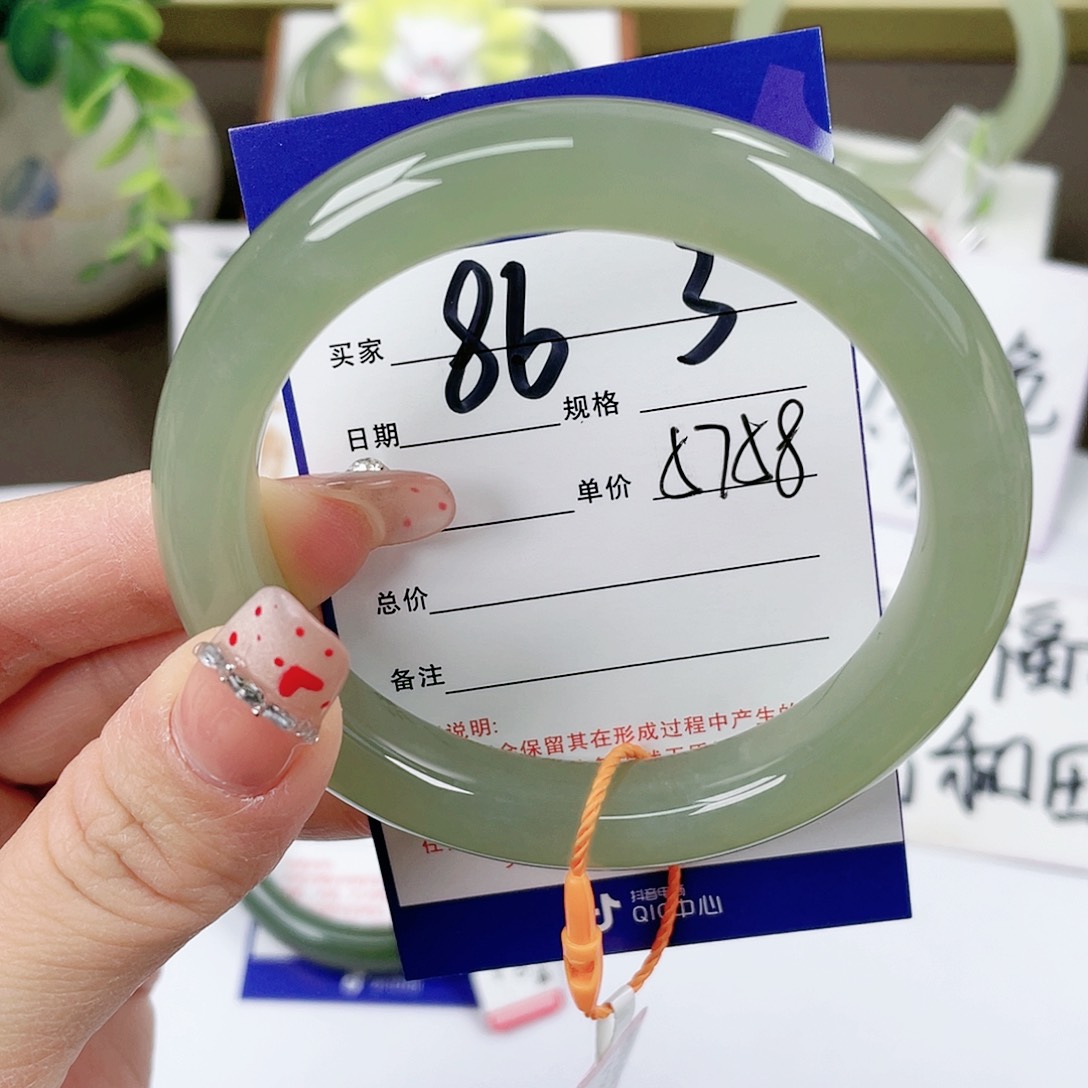 【闪购商品】和田玉手镯未镶嵌