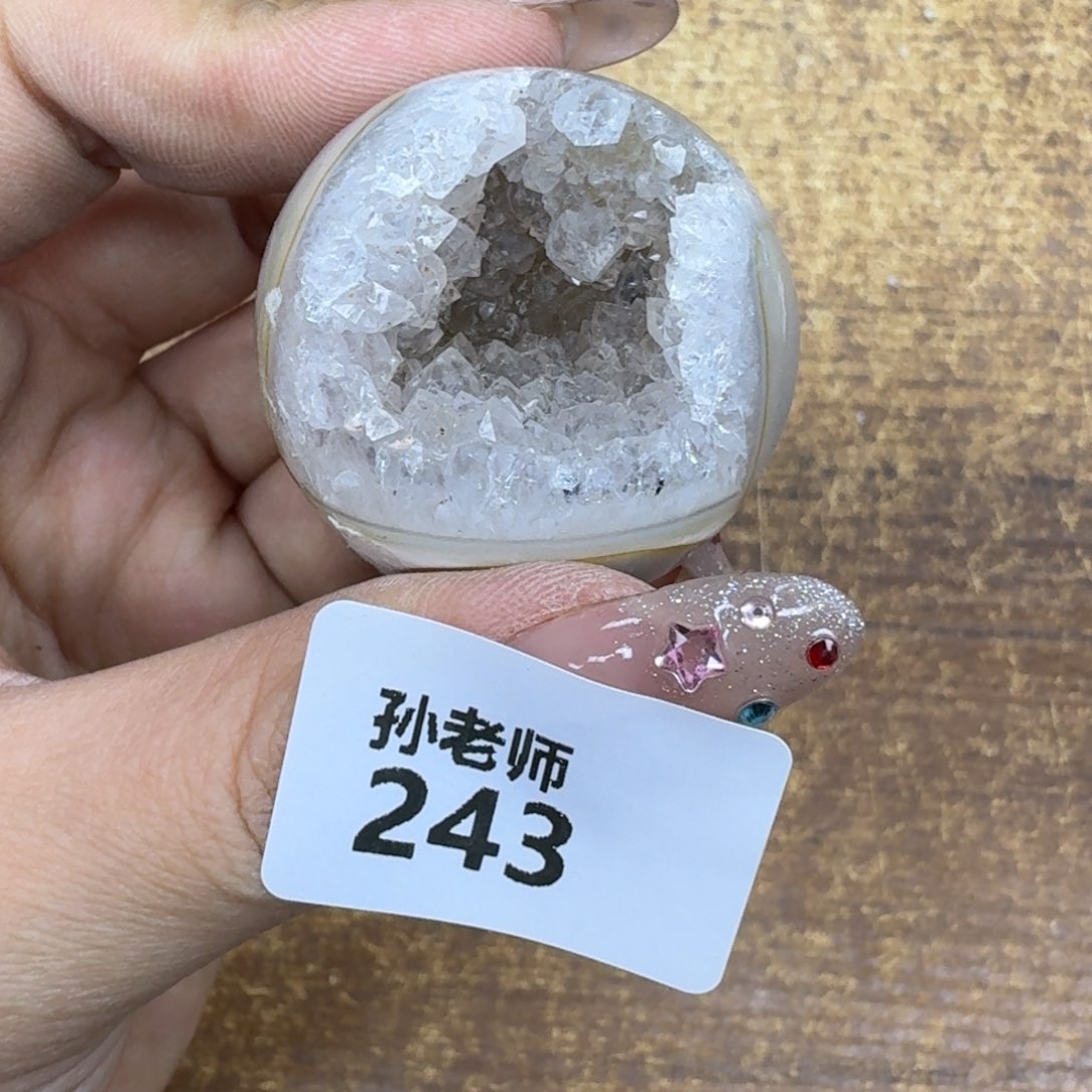 水晶大型摆件（非配饰）未镶嵌