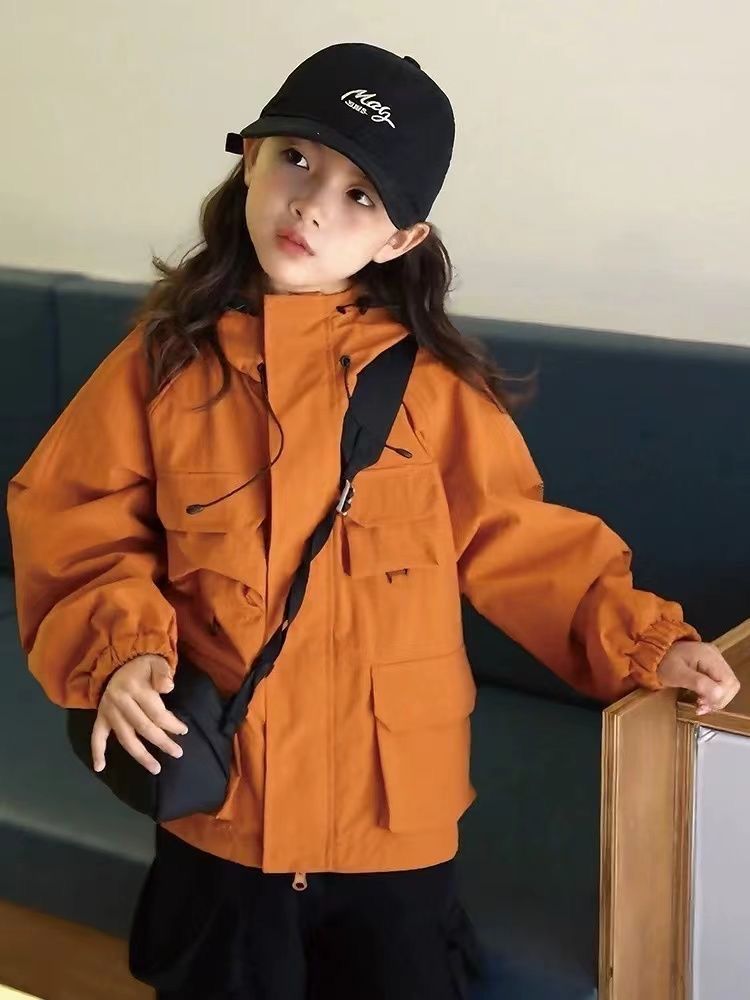 女童冲锋衣外套秋装2025新款洋气儿童春秋款小女孩运动连帽上衣潮