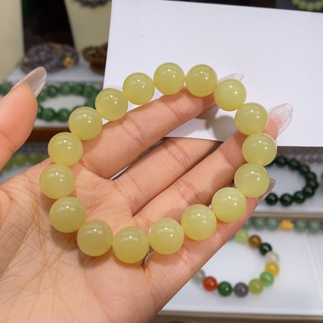 和田玉未镶嵌手串