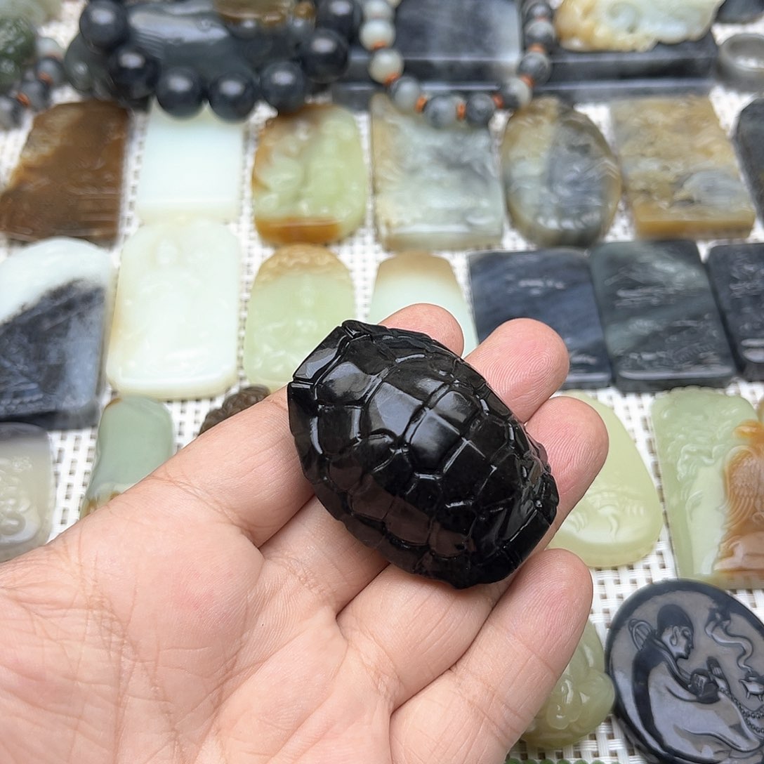 和田玉挂件未镶嵌