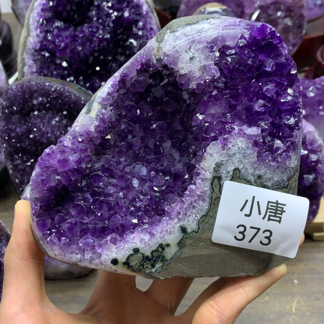 紫晶大型摆件（非配饰）未镶嵌