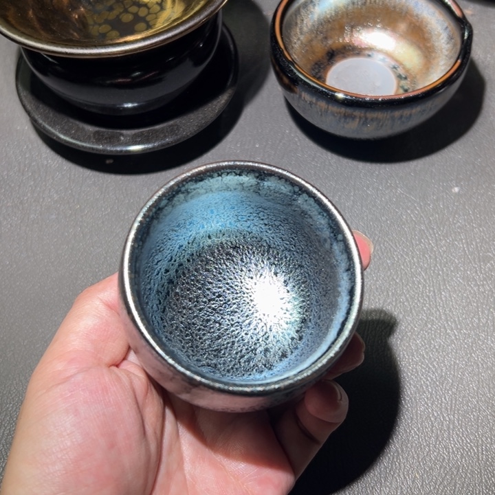 茶盏我们是有共同话题有