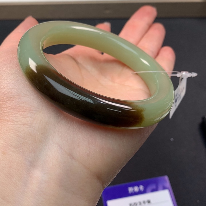 和田玉（糖玉）手镯未镶嵌