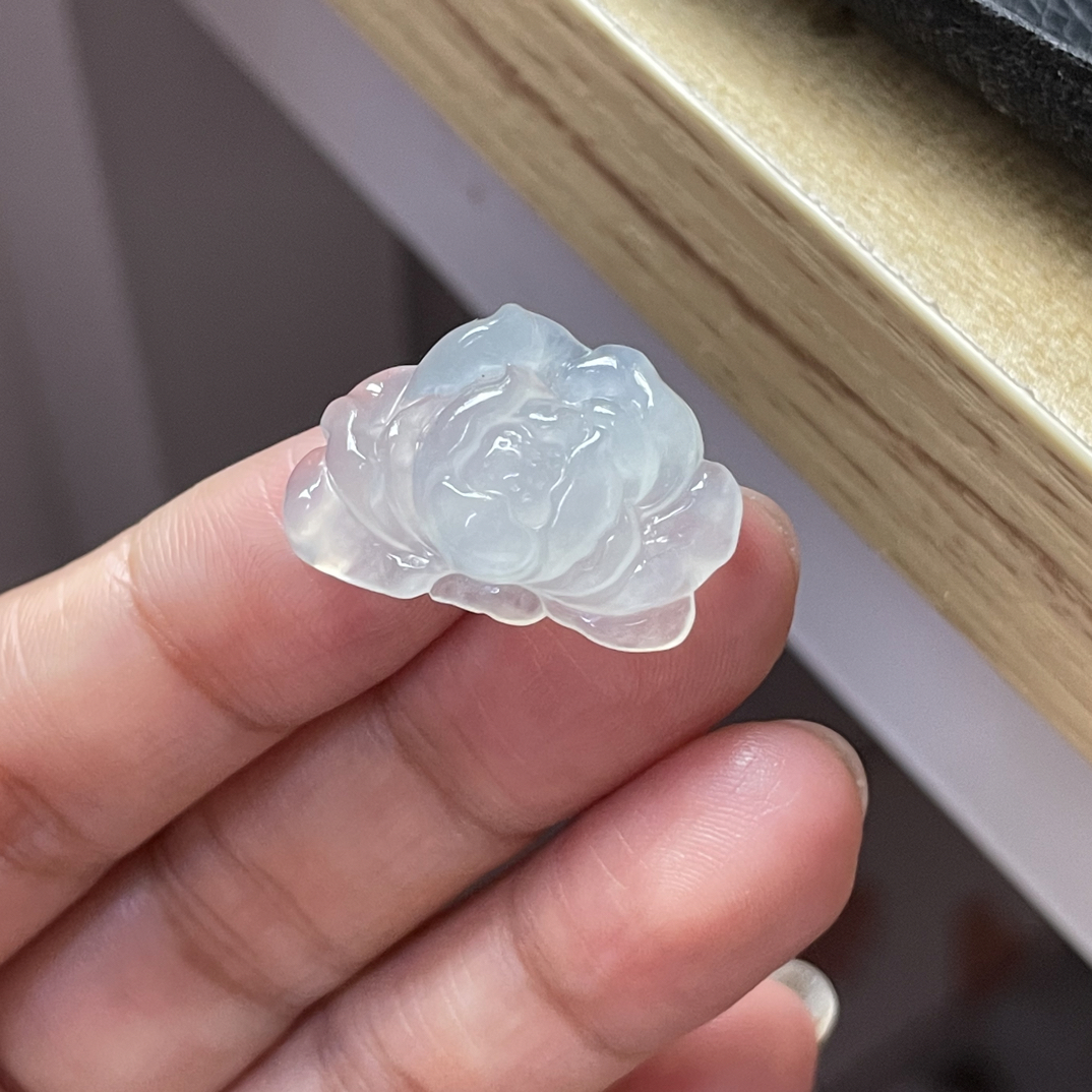 天然翡翠自然光实拍冰透莲花可手牌吊坠两用款