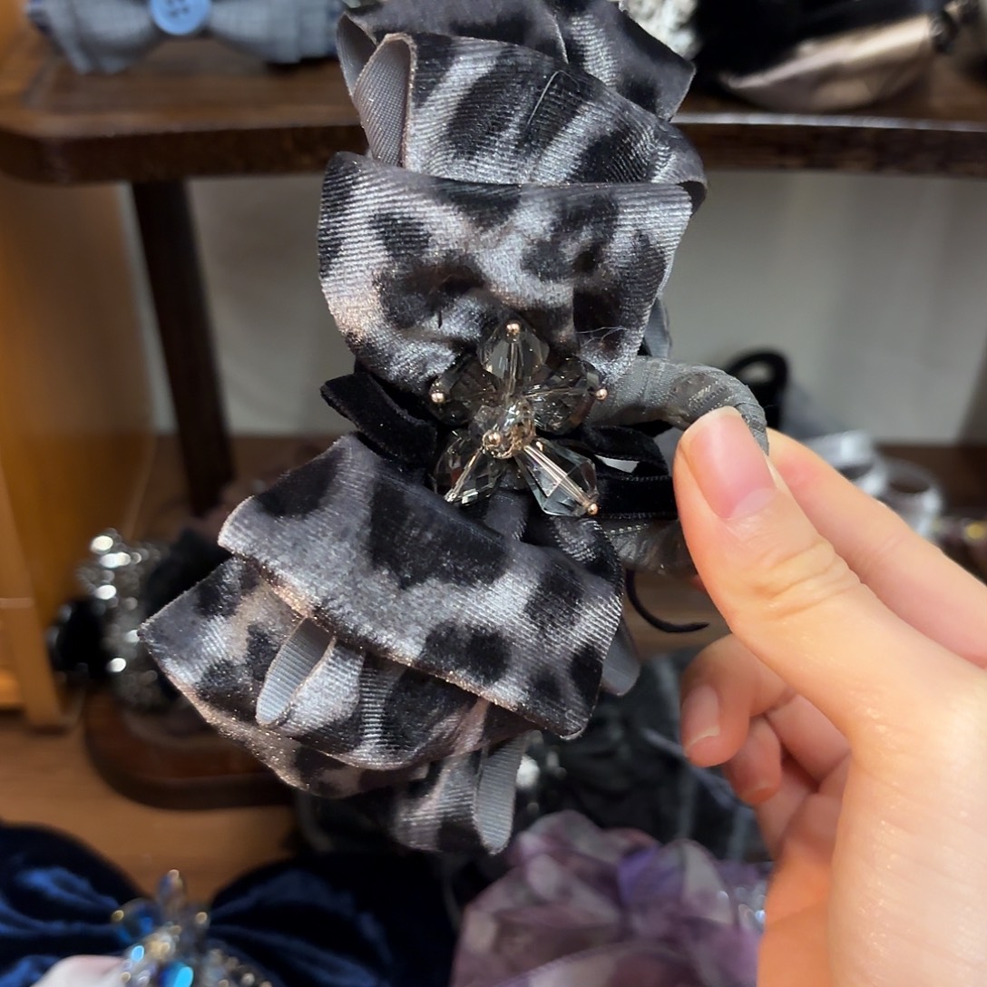 皮质铁合金抓夹夹