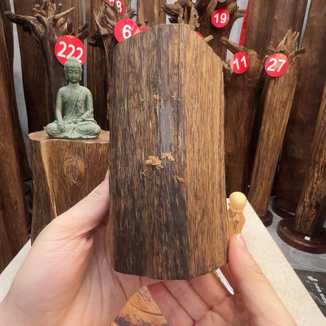 沉香碎屑沉香沉香原料