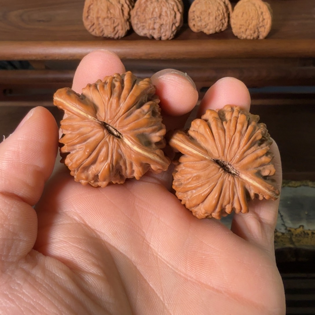 文玩核桃吊坠哈****塔汉高楼43