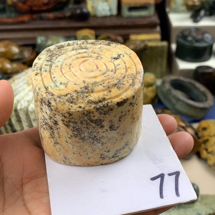 岫岩河磨玉（透闪石质玉）小摆件未镶嵌