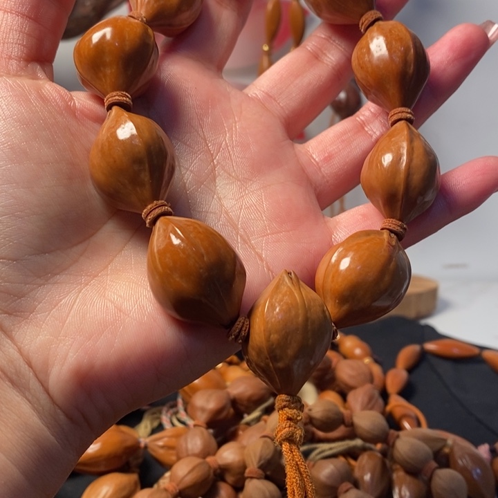 手串/手链橄榄核2.0三花铁盒